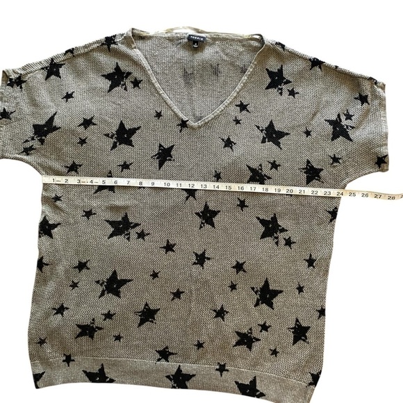 Torrid Starry Gray V-Neck Women's Top Size 4/4X - Picture 3 of 7